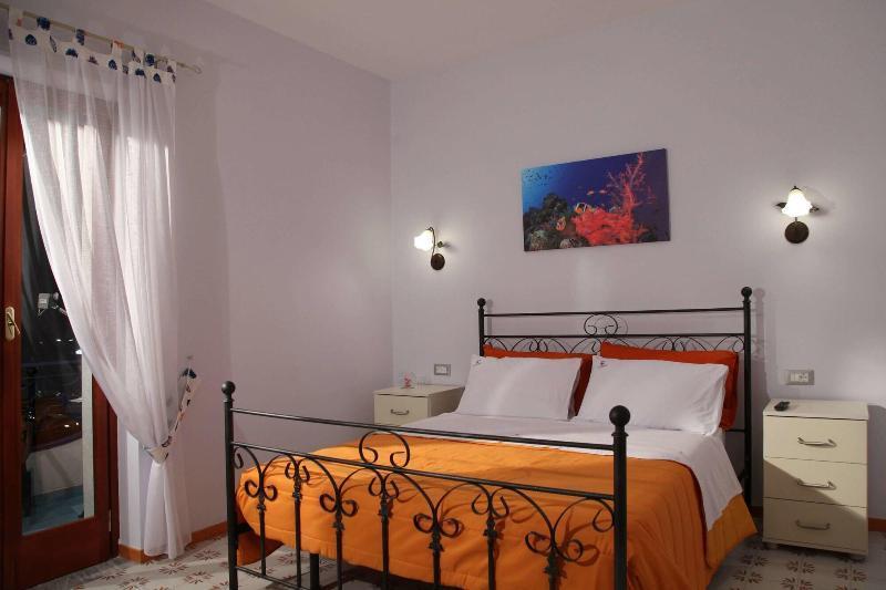 Bed and Breakfast The Reef Сорренто Экстерьер фото